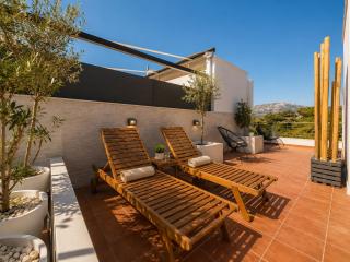 Adelos III Bloom Villa 5BR 360m - Sauna - Rooftop - Athens - 2
