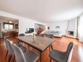 Adelos III Bloom Villa 5BR 360m - Sauna - Rooftop - Athens - 0
