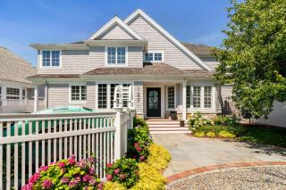 Luxury Retreat w Heated Pool Large Stone Patio - 9