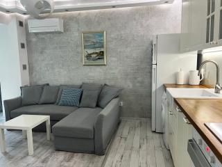 Cozy and modern apartment Krasno selo, free parking - Sofia - 8