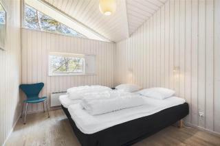 1327 Aakirkeby - Holsteroddevej 15 - 4
