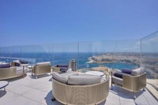 AURA suites by Mercury towers - 7