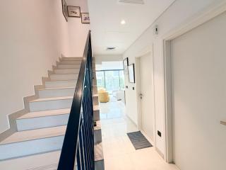 Exclusive Island Living in 2 Bedroom Villa with Maids room - 8