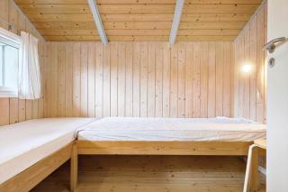 1412-Aakirkeby-Boesparken-12 - 1