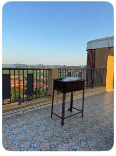 Spacious 3BR Pool Apt, Secure & Central, Kampala - 1