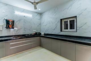 Vanya Abode Home With Parking - 3
