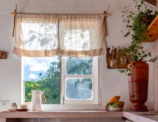 Casa de barro em fazenda regenerativa na Bahia - 6