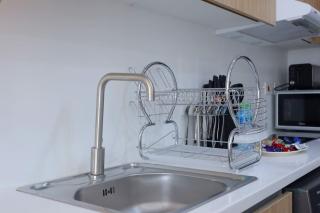 Modern 1BR Masdar - Bright Urban Apartment - 4