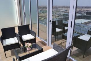 Modern 1BR Masdar - Bright Urban Retreat - 6