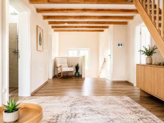 Japandi Family Villa with Garden, 4 Bedrooms, Sleeps 10 - 6