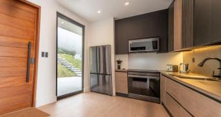 Luxury Retreat - Infinity Pool & Volcano Views - 2