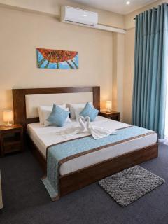 Hotel Velmont Kandy - 1