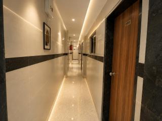 Hotel Angels Inn By Glitz Hotels - 6