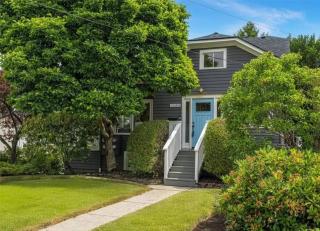 Charming Queen Anne Craftsman 4BR 2 Kitchens - 9