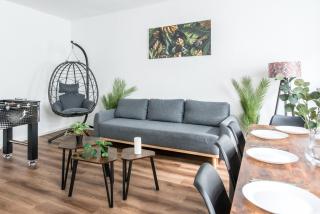 Zentral & modern I perfekt für City-Trip I Familien & Freunde & Business I Fußball-Tisch - 1