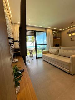 Luxuoso Bangalô beira mar- Pé na areia - 3 qts no Beach Class Resort - 2