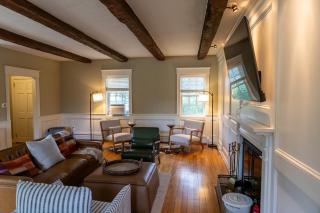 The Featherbed Guesthouse - Your Gathering Place - 1