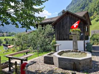 Glarnerhüüsli - Chalet with private garden - 5