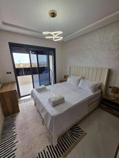 Prestigious 3-bedroom penthouse in Nador, Al Matar - 6