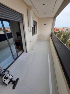 Prestigious 3-bedroom penthouse in Nador, Al Matar - 2