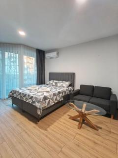 GIA Paradise Apartments 5 - 2