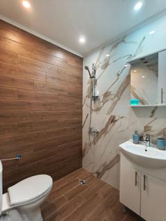 GIA Paradise Apartments 5 - 6