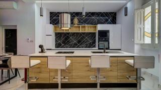 GZR093-Luxury 4BR Duplex Near Seafront & Nightlife - 3