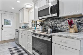Cozy Cape in the Heart of Ogunquit Center - 8