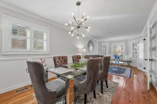 Modern Comforts, Quiet Neighborhood, free 02 parking - 6