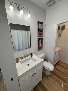 Modern Downtown Phoenix 1BR Condo With Private Garage - 9
