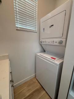 Modern Downtown Phoenix 1BR Condo With Private Garage - 8