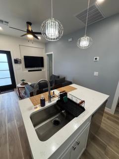 Modern Downtown Phoenix 1BR Condo With Private Garage - 6