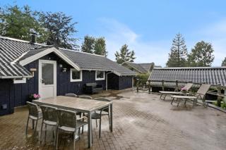 Schönes, Gut Eingerichtetes Ferienhaus Für 6 - 9