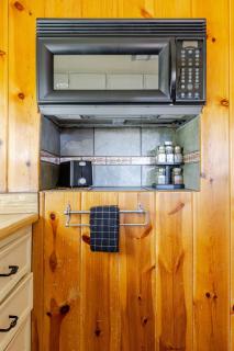 Tillie Creek Retreat: a Creekside Oasis - 2