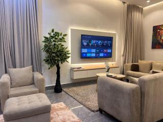 Citrine Apartment -Luxurious 2 bedroom LBS Ajah Lekki Lagos - 0