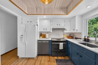The Bear Creek Lake House: Lake-Front | Kayaks | Fire Pit | Grill | Beach - 2