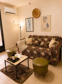 Boutique apartment facing the main square - 3