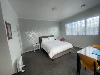 Mitchell's Bay BnB - 3