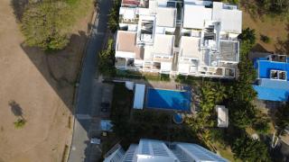 Golden Wave Residence vista a la piscina - 8