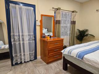 New-build Oceanview Saint George's Apartment Near Beaches - 1