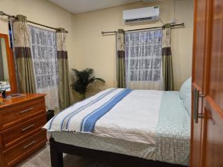 New-build Oceanview Saint George's Apartment Near Beaches - 3