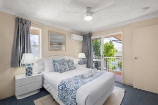 Broadbeach 4Min to Beach Pool Free Parking - 8