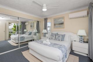Broadbeach 4Min to Beach Pool Free Parking - 3