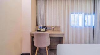 IU Hotel Chongqing Airport T3 Terminal - 1
