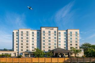 Courtyard by Marriott Toronto Airport - 7