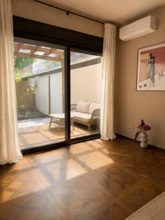 CASA VERDE Central Apartment with Patio - 9