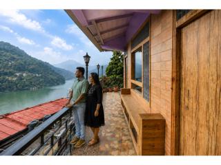 Hotel Vinayak Grand Retreat - Premium Family Stay Near Mall Road Nainital & Naini Lake with Comfortable Rooms, Free Wi-Fi, 24x7 Front Desk, Room Service & Modern Amenities - 2