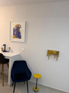 SimOtel Downtown Suite - 3