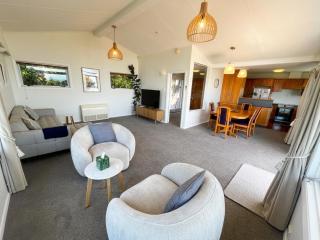 Kimberley Three - Nelson Waterfront Penthouse - 4