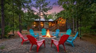 Sweet Magnolia 3BR Cozy Cabin - 4